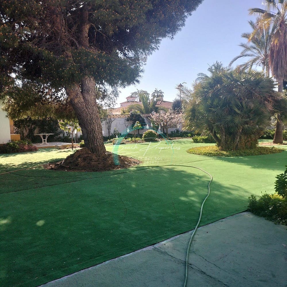 4 soveværelse Villa til salg i Torrox-Costa med garage - € 892.500 (Ref: 8140310)