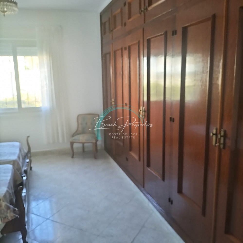 4 soveværelse Villa til salg i Torrox-Costa med garage - € 892.500 (Ref: 8140310)