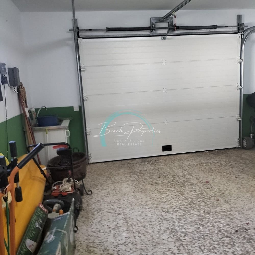 4 soveværelse Villa til salg i Torrox-Costa med garage - € 892.500 (Ref: 8140310)