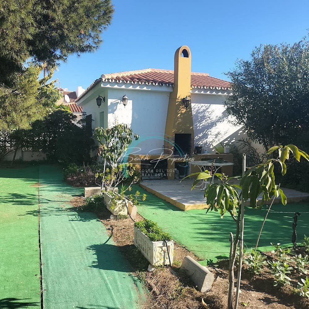 4 soveværelse Villa til salg i Torrox-Costa med garage - € 892.500 (Ref: 8140310)