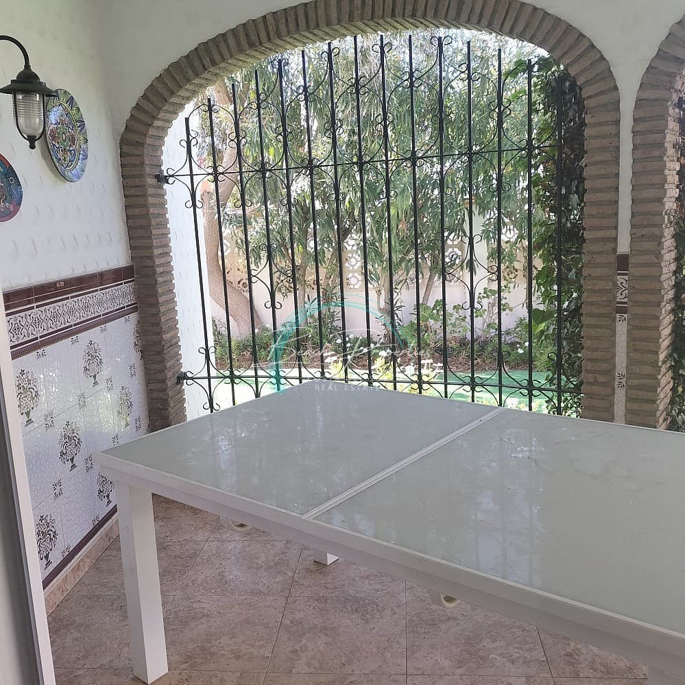 4 soveværelse Villa til salg i Torrox-Costa med garage - € 892.500 (Ref: 8140310)