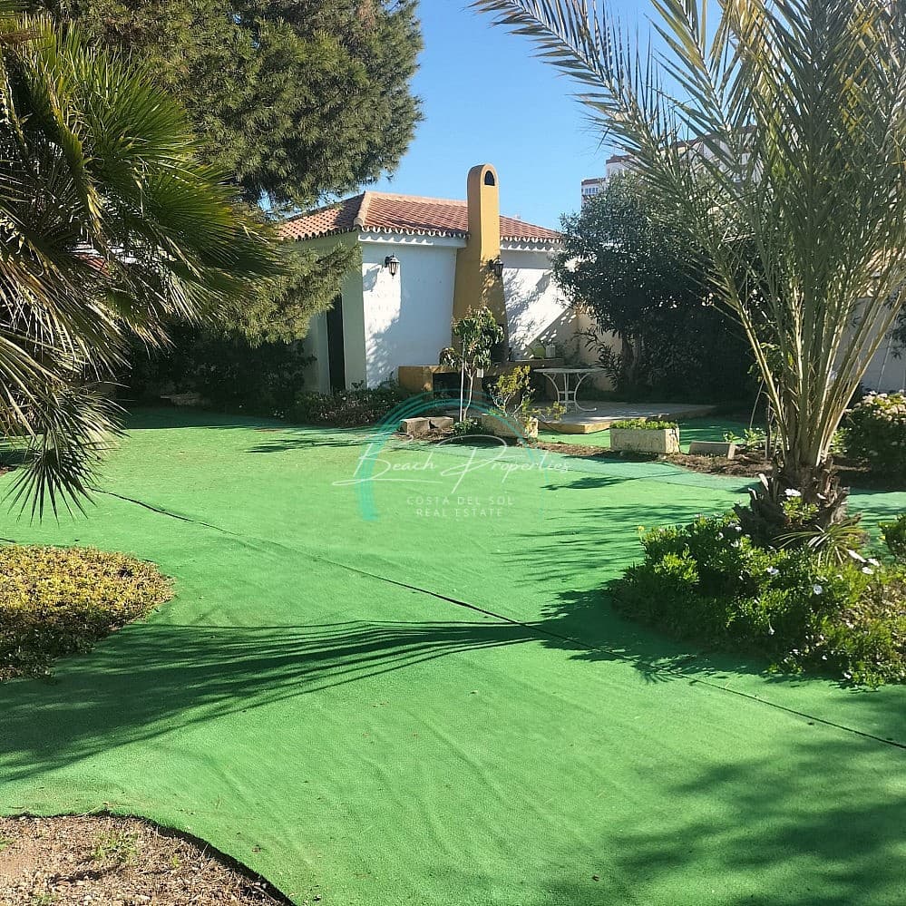 4 soveværelse Villa til salg i Torrox-Costa med garage - € 892.500 (Ref: 8140310)