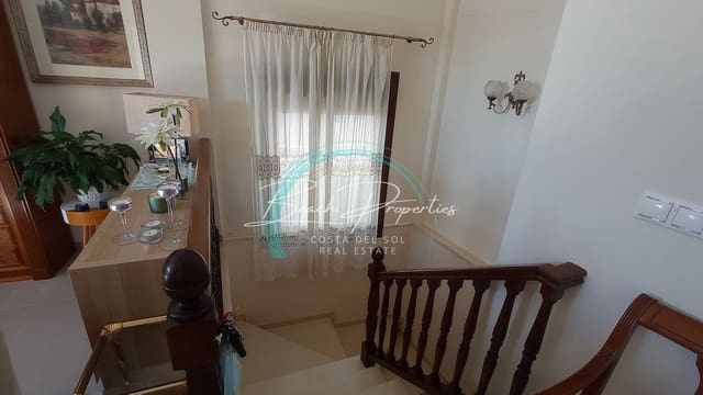 2 soverom Leilighet til leie i Torrox Pueblo, Torrox - € 850 (Ref: 8297831)