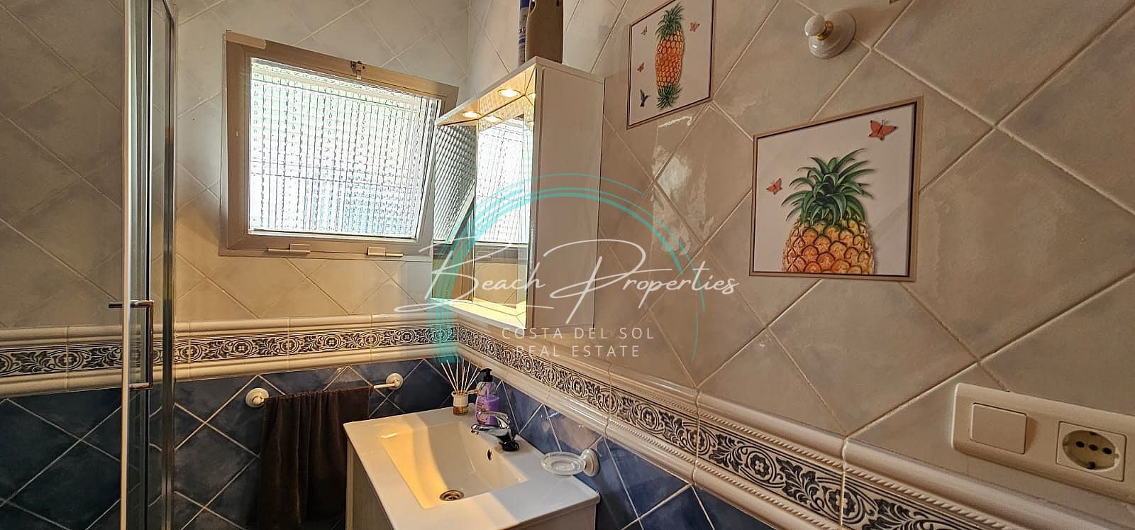 2 bedroom Villa for rent in Torrox Park with pool - € 2,300 (Ref: 8339129)