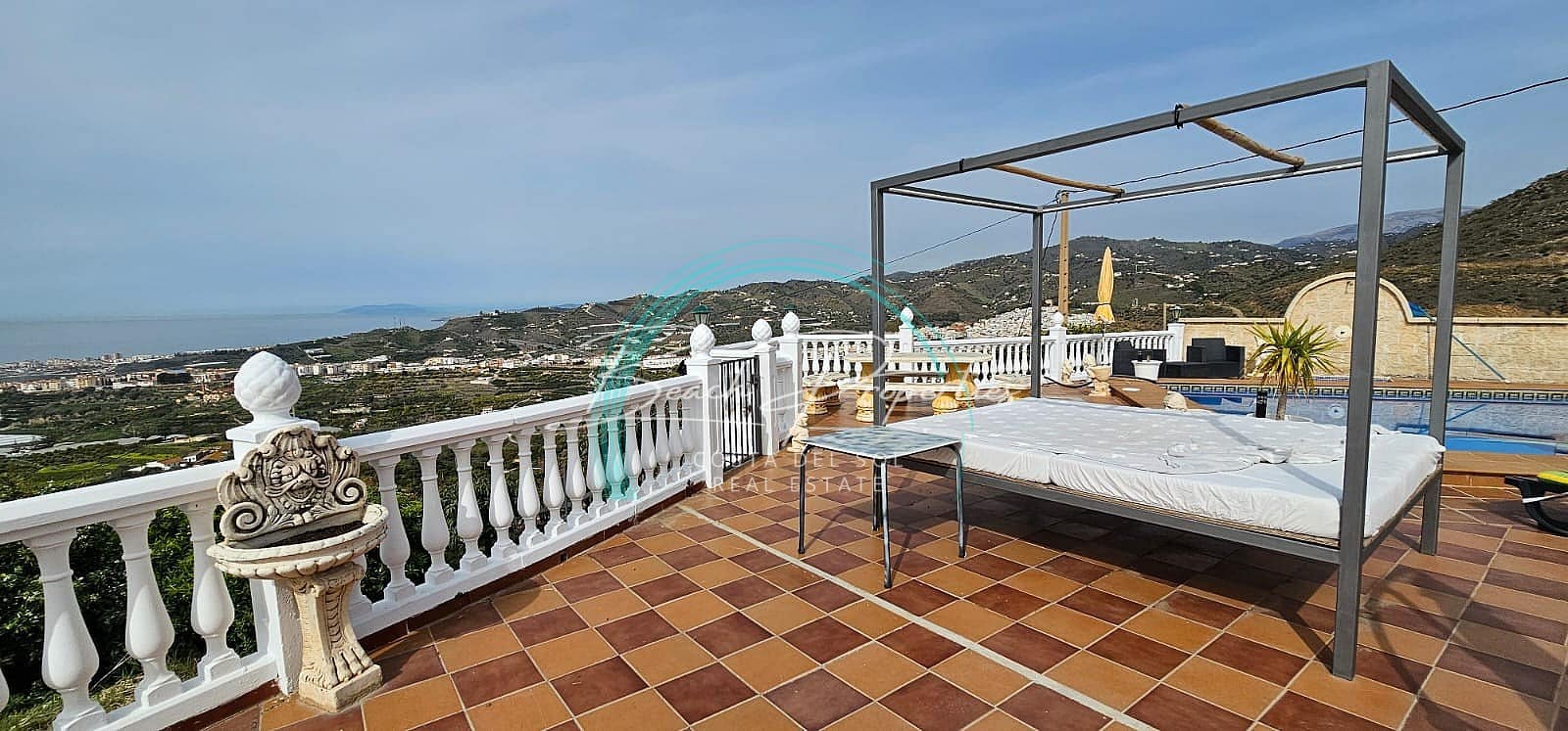 2 bedroom Villa for rent in Torrox Park with pool - € 2,300 (Ref: 8339129)