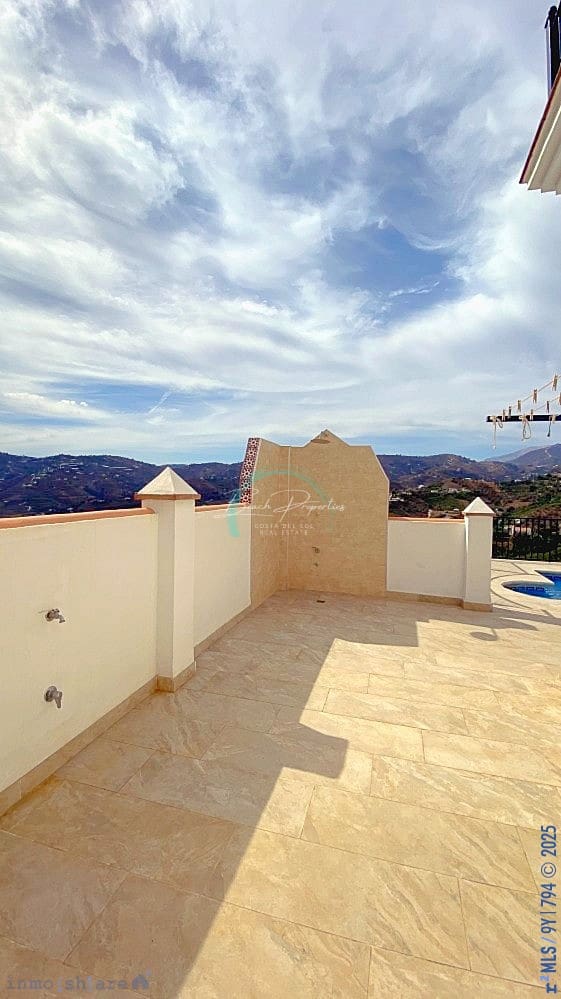 5 makuuhuone Huvila myytävänä paikassa Frigiliana mukana uima-altaan - 850 000 € (Ref: 8343940)