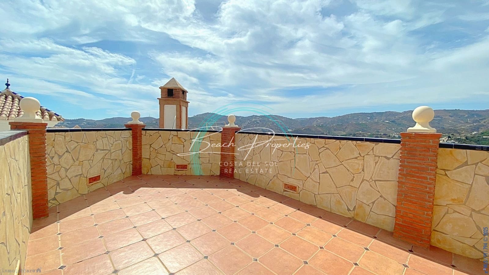 5 makuuhuone Huvila myytävänä paikassa Frigiliana mukana uima-altaan - 850 000 € (Ref: 8343940)