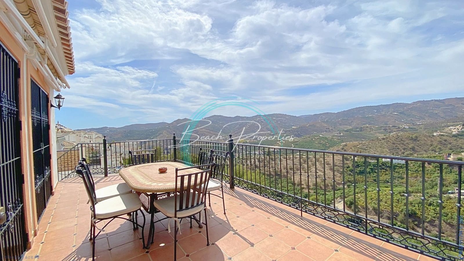 5 makuuhuone Huvila myytävänä paikassa Frigiliana mukana uima-altaan - 850 000 € (Ref: 8343940)