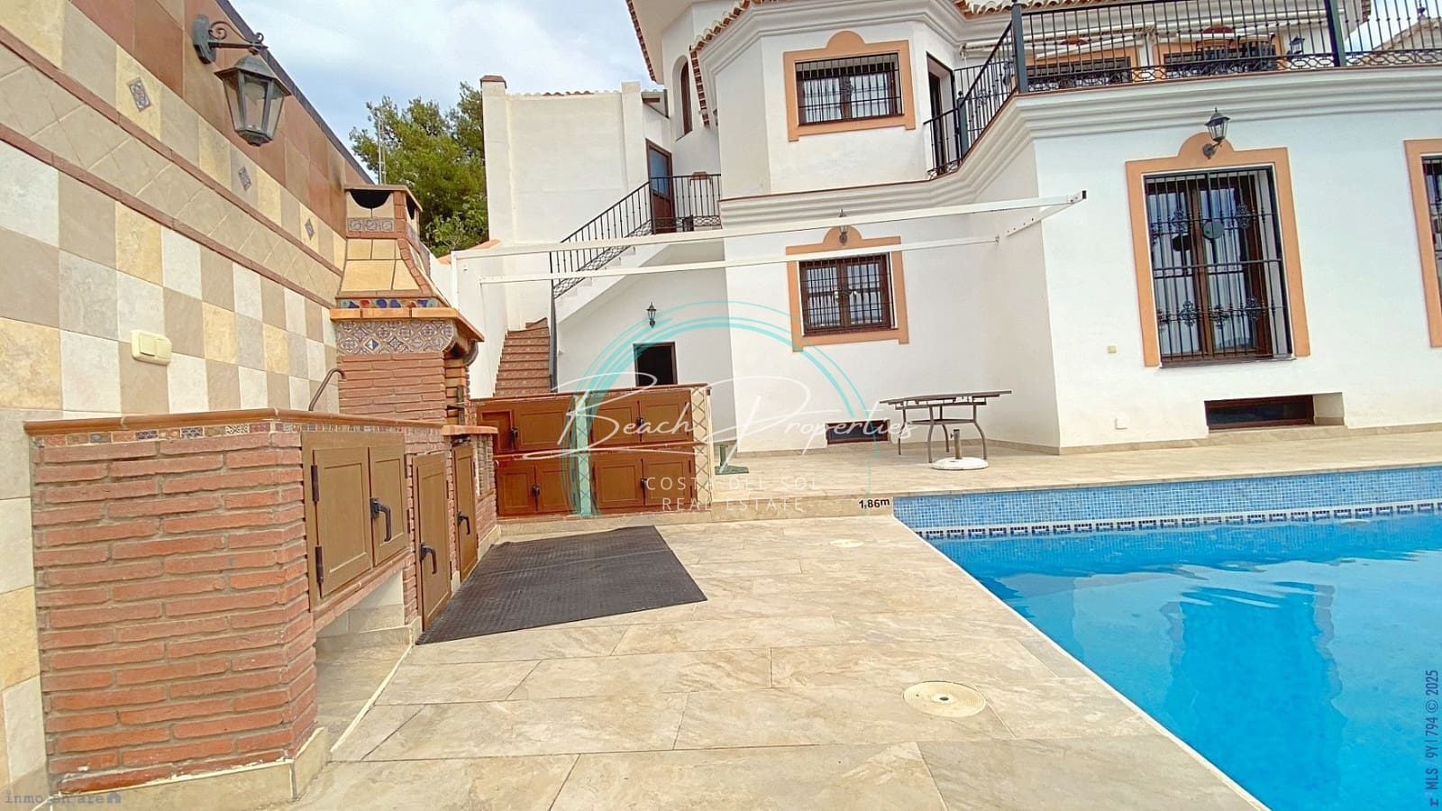 5 makuuhuone Huvila myytävänä paikassa Frigiliana mukana uima-altaan - 850 000 € (Ref: 8343940)