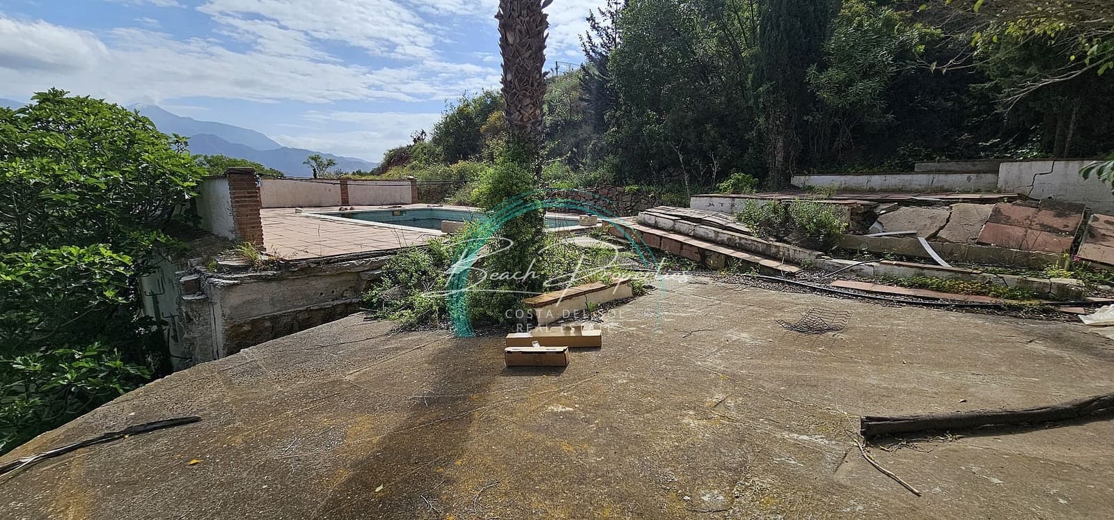 5 soveværelse Villa til salg i Torrox med swimmingpool garage - € 485.000 (Ref: 8354279)