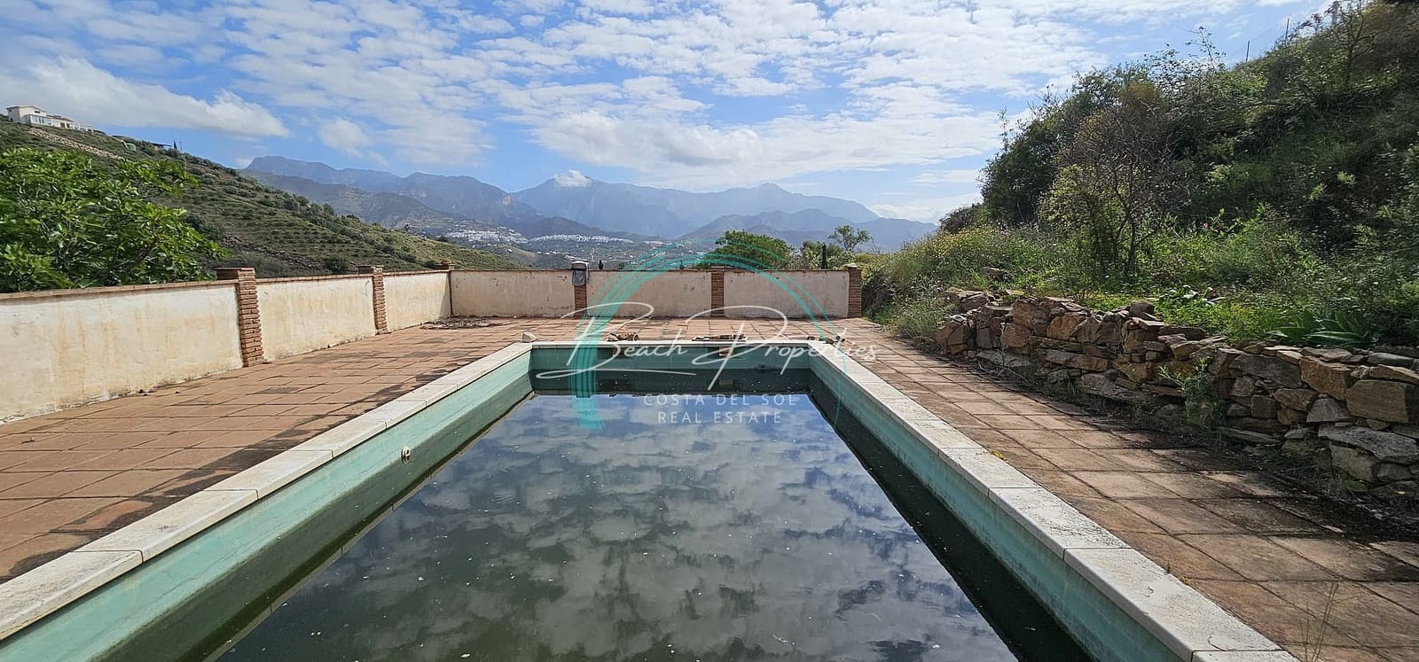 5 soveværelse Villa til salg i Torrox med swimmingpool garage - € 485.000 (Ref: 8354279)