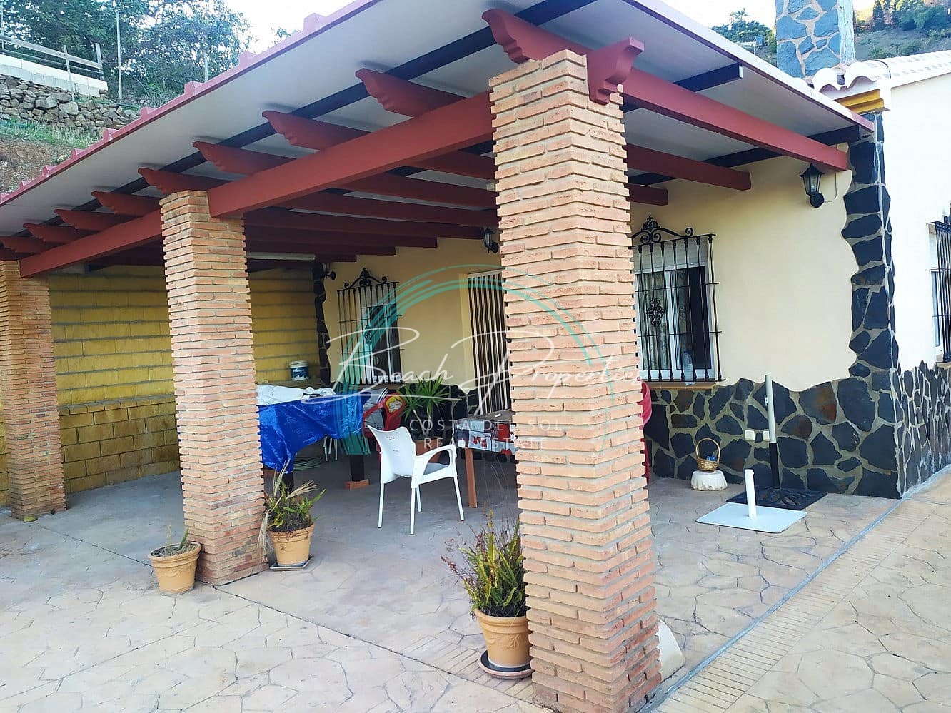 Casa de 3 habitaciones en Torrox en alquiler con piscina garaje - 900 € (Ref: 8390164)