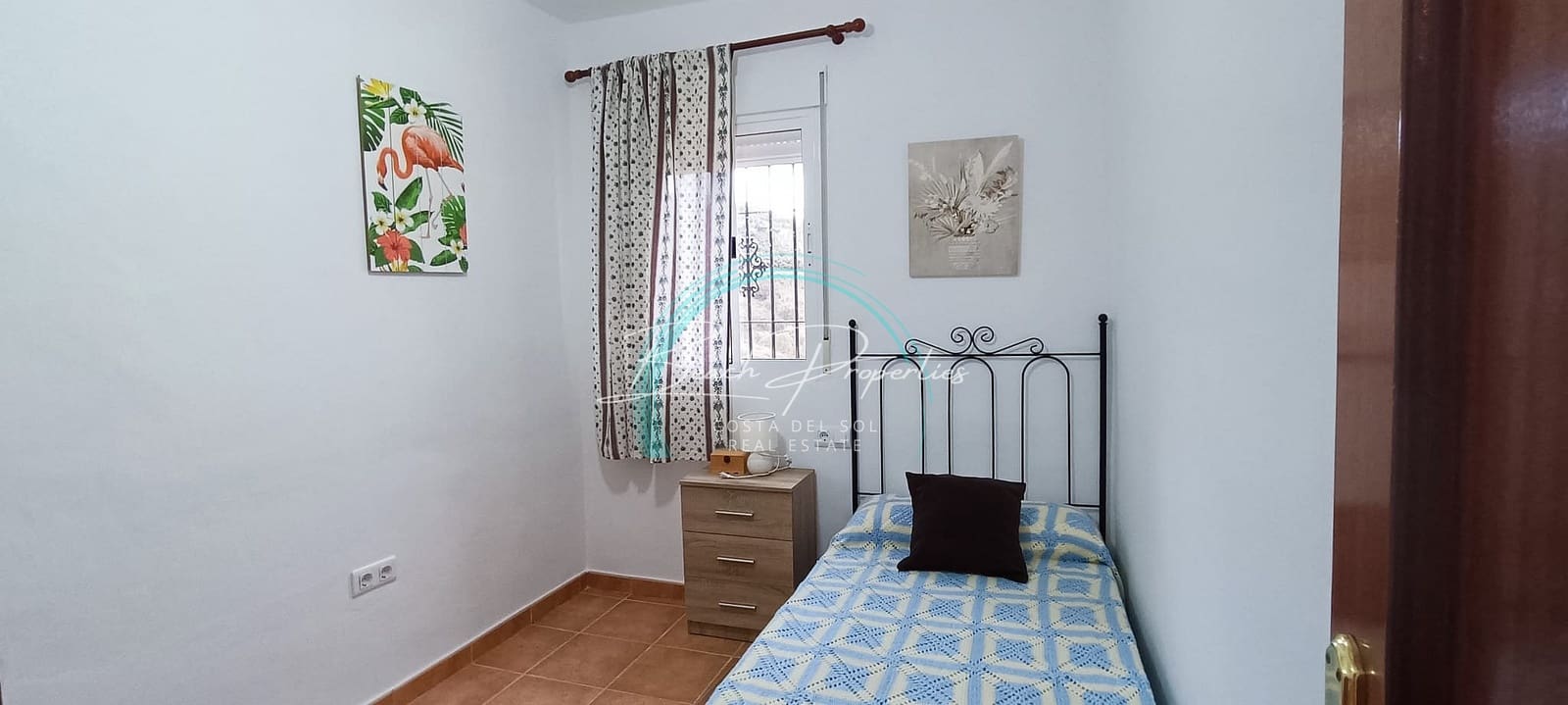 Casa de 3 habitaciones en Torrox en alquiler con piscina garaje - 900 € (Ref: 8390164)