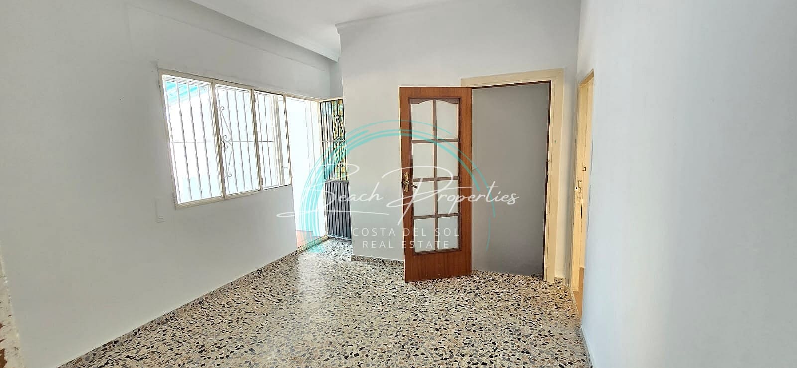 3 bedroom Villa for sale in Torrox - € 200,000 (Ref: 8403750)