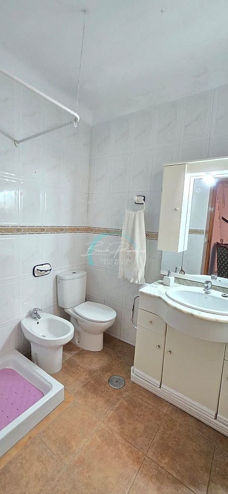 3 bedroom Villa for sale in Torrox - € 200,000 (Ref: 8403750)