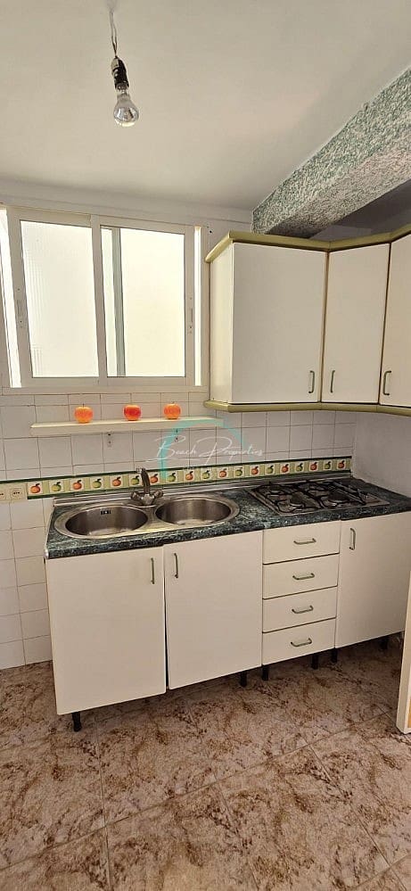 3 bedroom Villa for sale in Torrox - € 200,000 (Ref: 8403750)