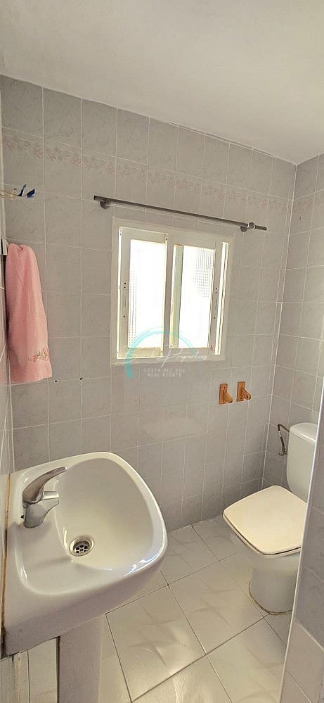 3 bedroom Villa for sale in Torrox - € 200,000 (Ref: 8403750)