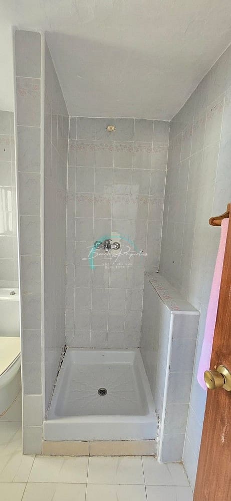 3 bedroom Villa for sale in Torrox - € 200,000 (Ref: 8403750)