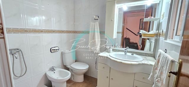 3 sypialnia Willa na sprzedaż w Torrox Pueblo, Torrox - 200 000 € (Ref: 8403750)