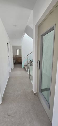 4 sovrum Villa till salu i Centro, Nerja med pool garage - 865 000 € (Ref: 8499592)