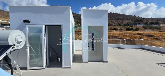 4 sovrum Villa till salu i Centro, Nerja med pool garage - 865 000 € (Ref: 8499592)