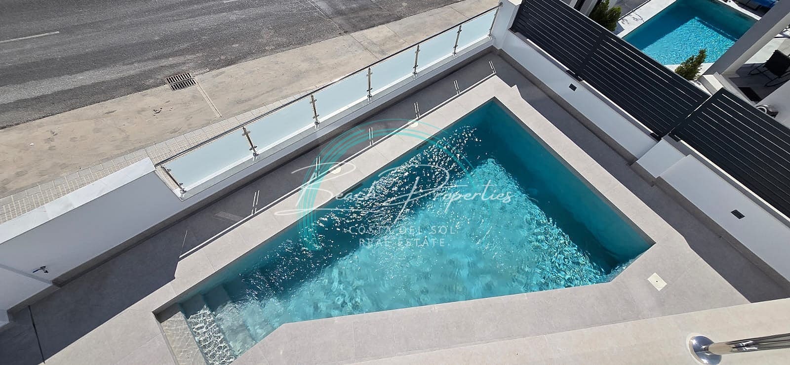 4 soveværelse Villa til salg i Nerja med swimmingpool garage - € 865.000 (Ref: 8499592)