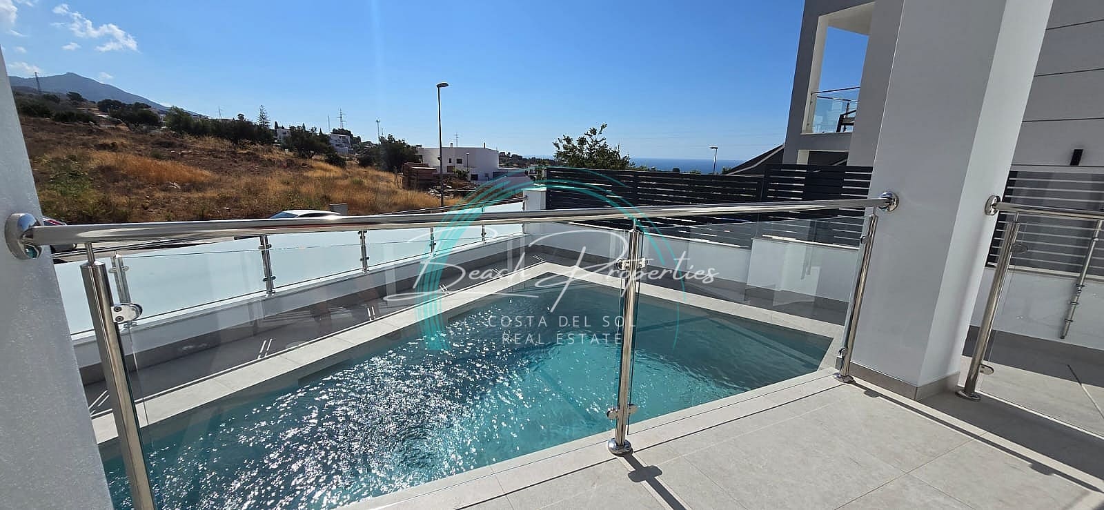 4 soveværelse Villa til salg i Nerja med swimmingpool garage - € 865.000 (Ref: 8499592)