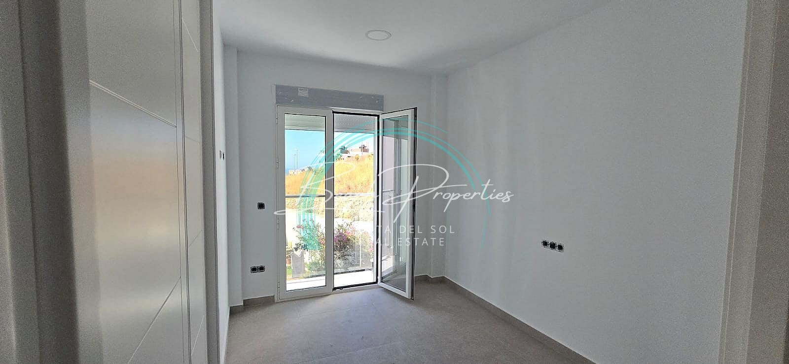 4 soveværelse Villa til salg i Nerja med swimmingpool garage - € 865.000 (Ref: 8499592)