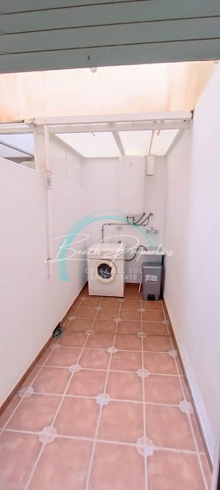 2 bedroom Apartment for rent in Torrox-Costa with pool - € 800 (Ref: 8524612)