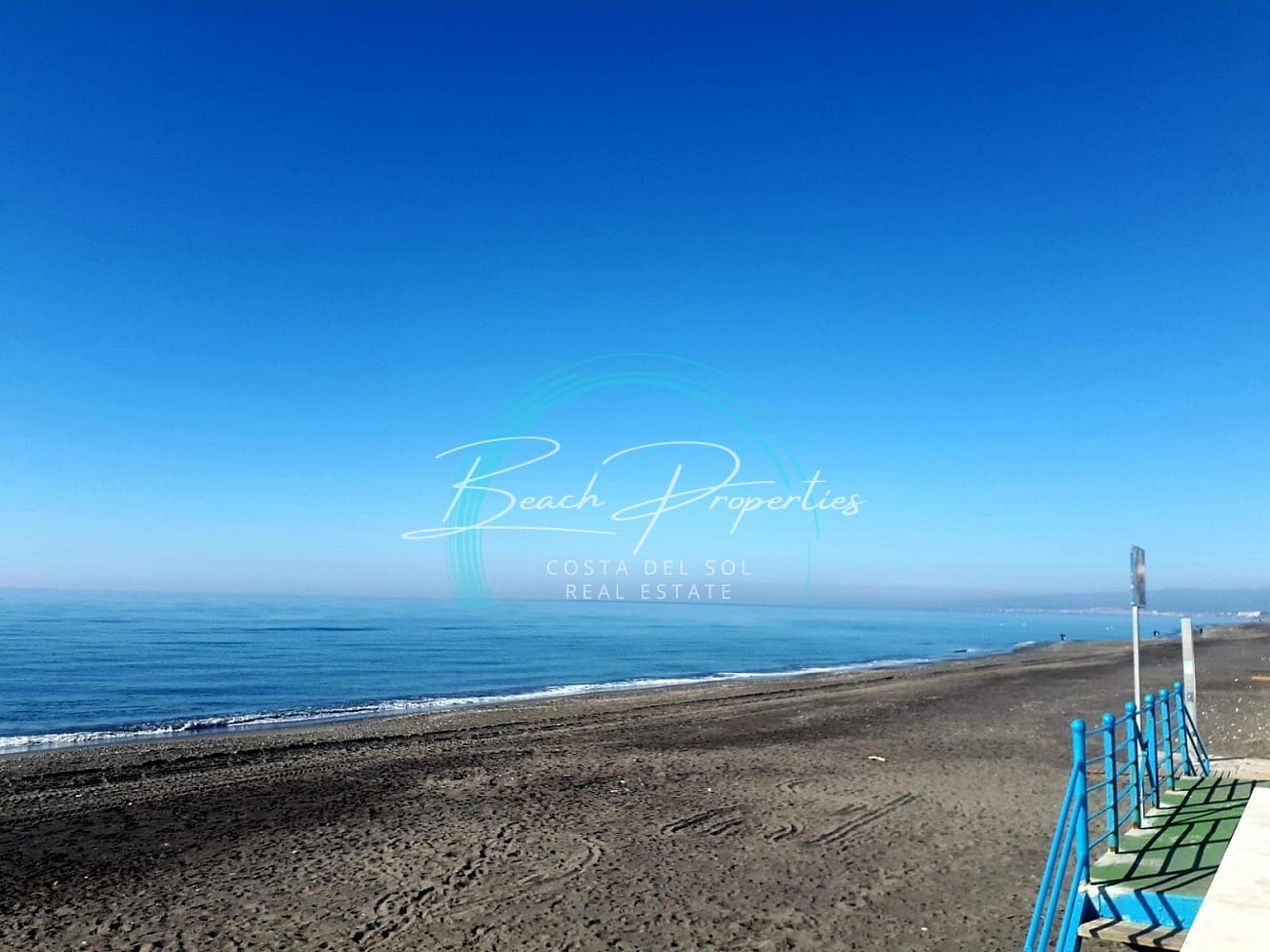 Apartamento para venda em Torrox-Costa com piscina - 159 000 € (Ref: 8540992)