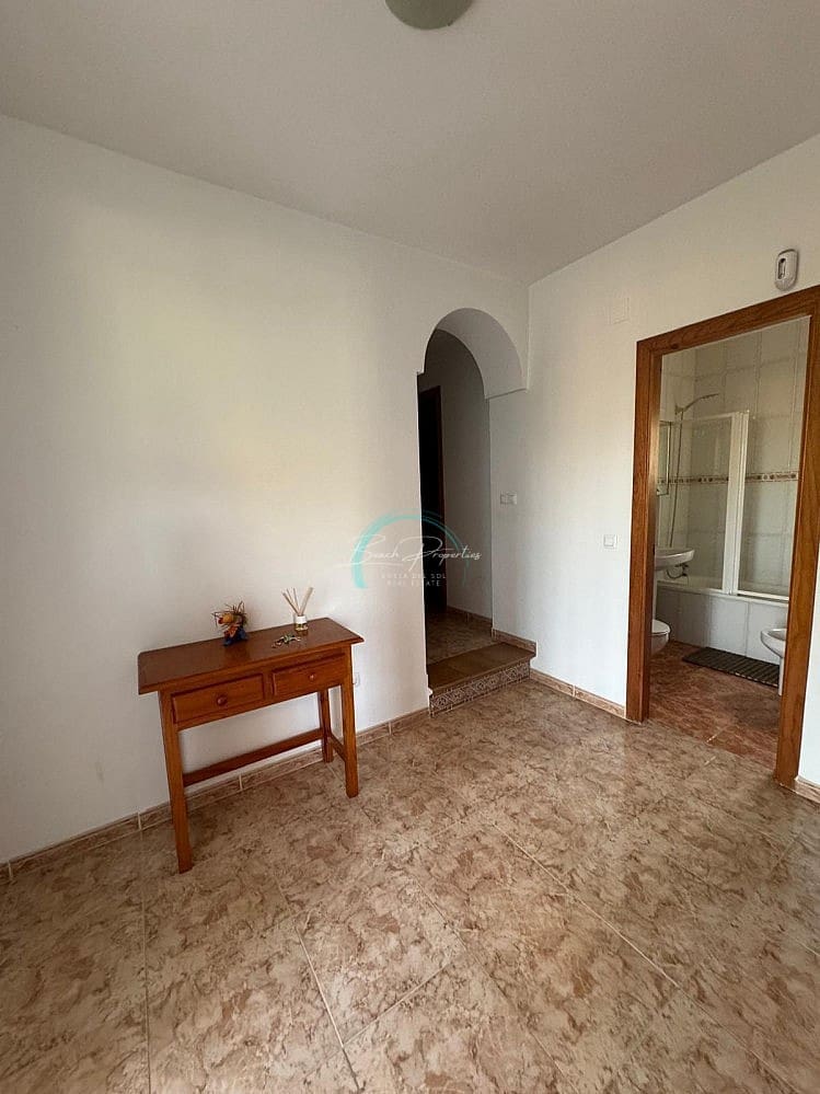 4 soveværelse Lejlighed til salg i Nerja med swimmingpool - € 380.000 (Ref: 8570758)