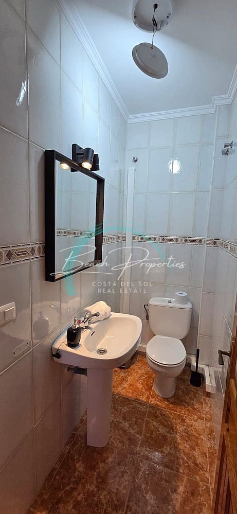 4 bedroom Apartment for sale in Nerja with pool - € 380,000 (Ref: 8570758)