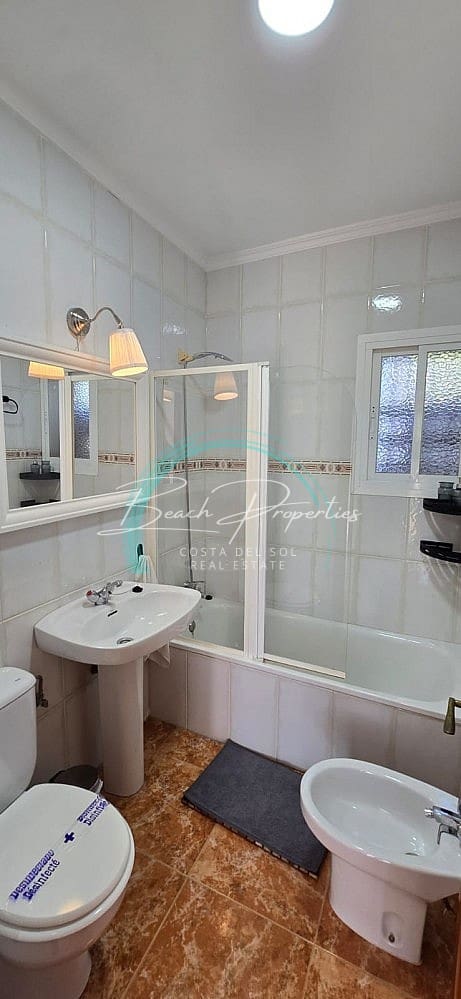 4 bedroom Apartment for sale in Nerja with pool - € 380,000 (Ref: 8570758)