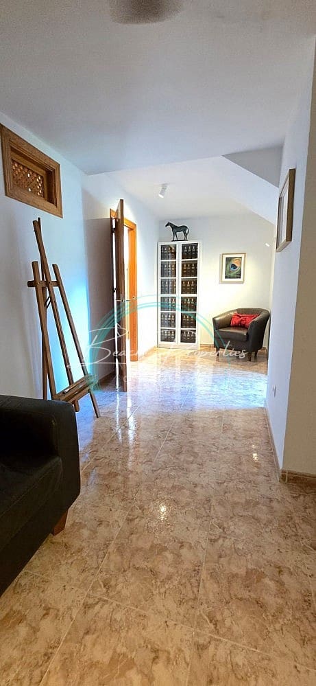 4 bedroom Apartment for sale in Nerja with pool - € 380,000 (Ref: 8570758)