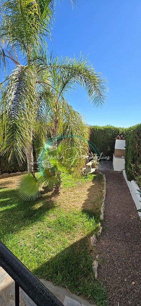 4 bedroom Apartment for sale in Nerja with pool - € 380,000 (Ref: 8570758)