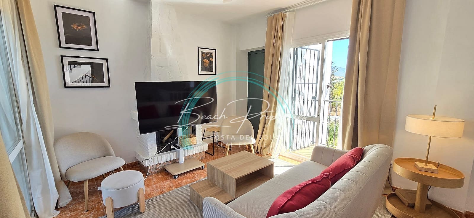 4 bedroom Apartment for sale in Nerja with pool - € 380,000 (Ref: 8570758)