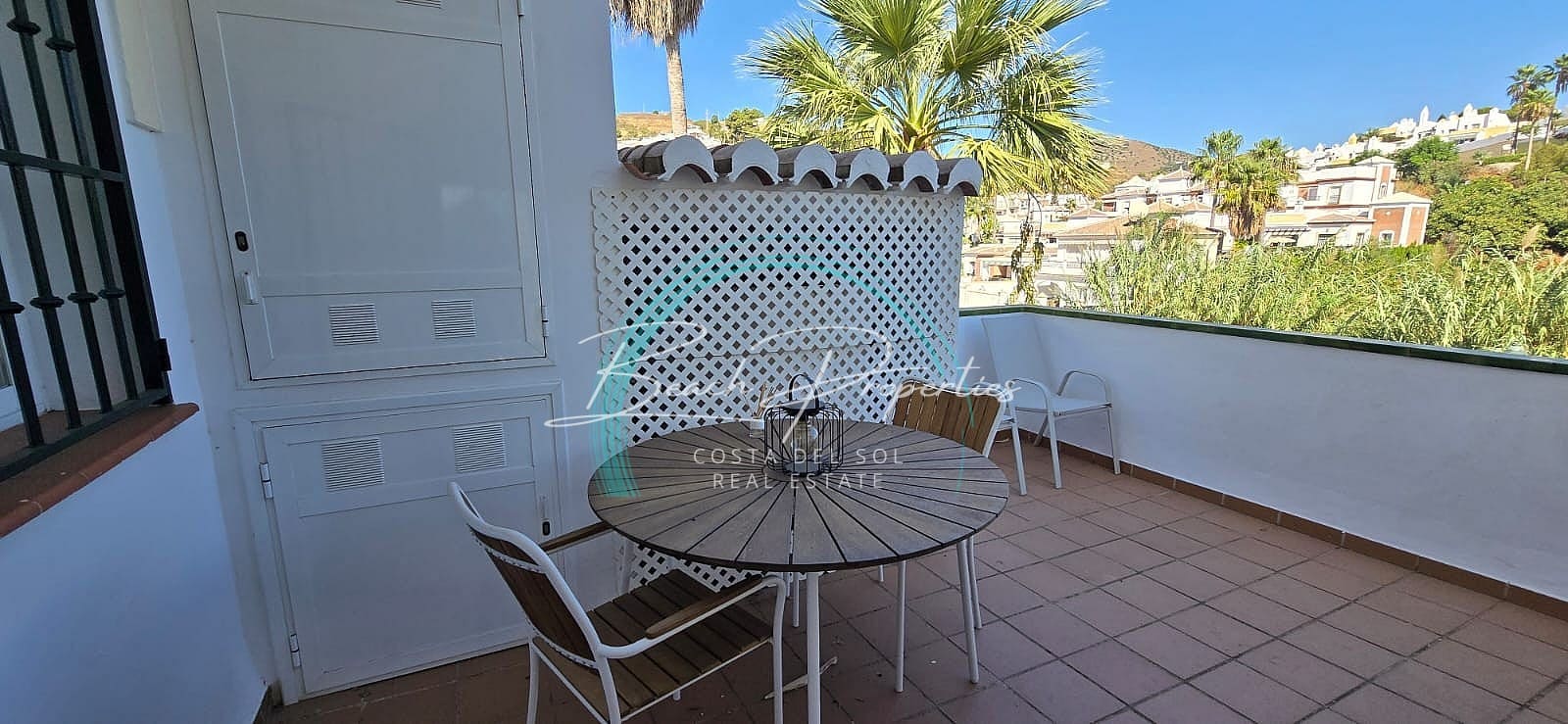 4 bedroom Apartment for sale in Nerja with pool - € 380,000 (Ref: 8570758)