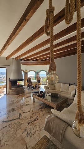 5 soveværelse Villa til salg i La Herradura, Almuñécar med swimmingpool - € 1.180.000 (Ref: 8581685)