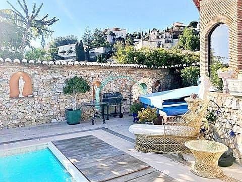 5 soveværelse Villa til salg i La Herradura med swimmingpool - € 1.180.000 (Ref: 8581685)