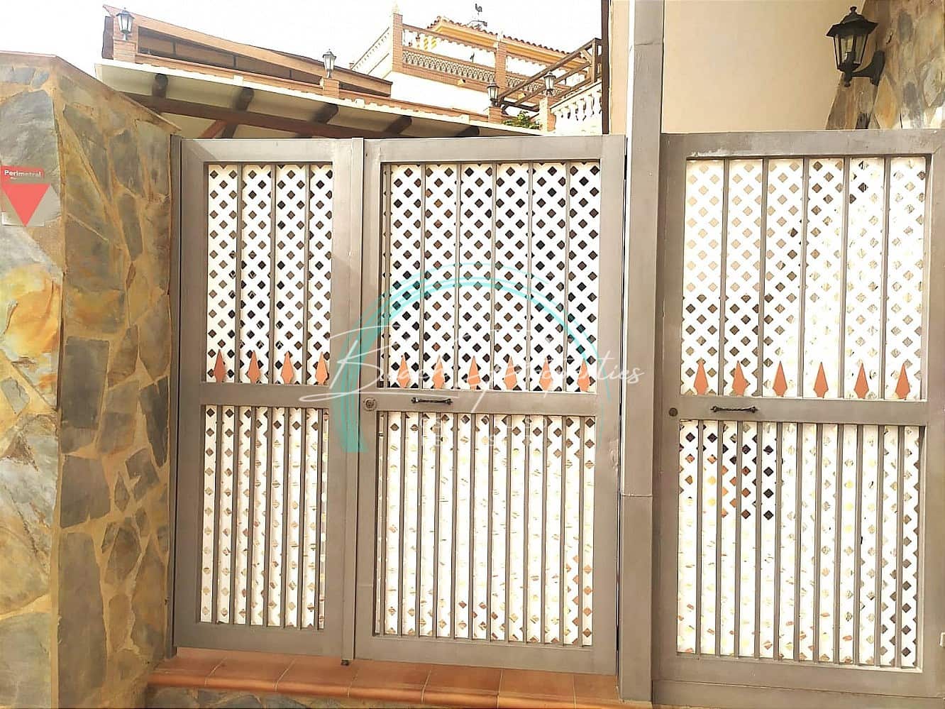 3 Zimmer Villa zu vermieten in Torrox mit Garage - 1.100 € (Ref: 8586921)