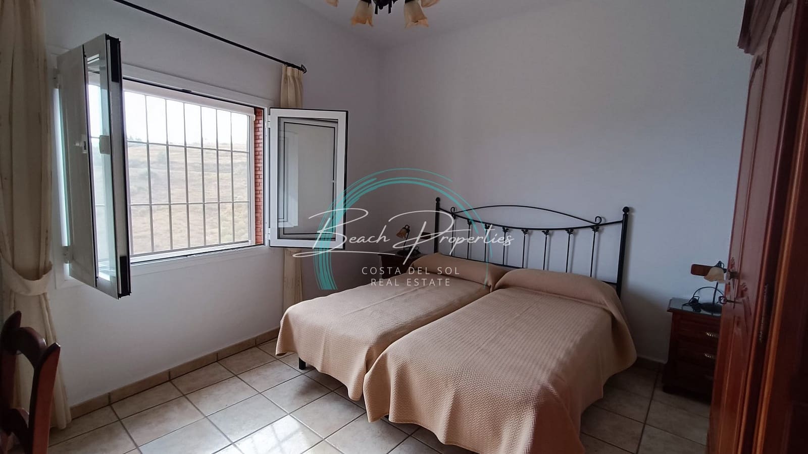 3 Zimmer Villa zu vermieten in Torrox mit Garage - 1.100 € (Ref: 8586921)