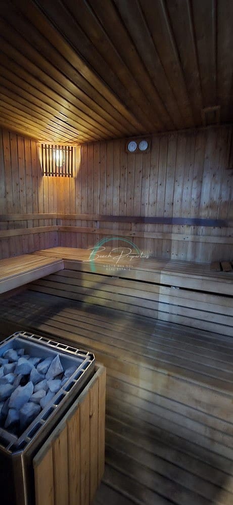 1 soverom Kommersiell til salgs i Nerja med svømmebasseng - € 550 000 (Ref: 8880867)