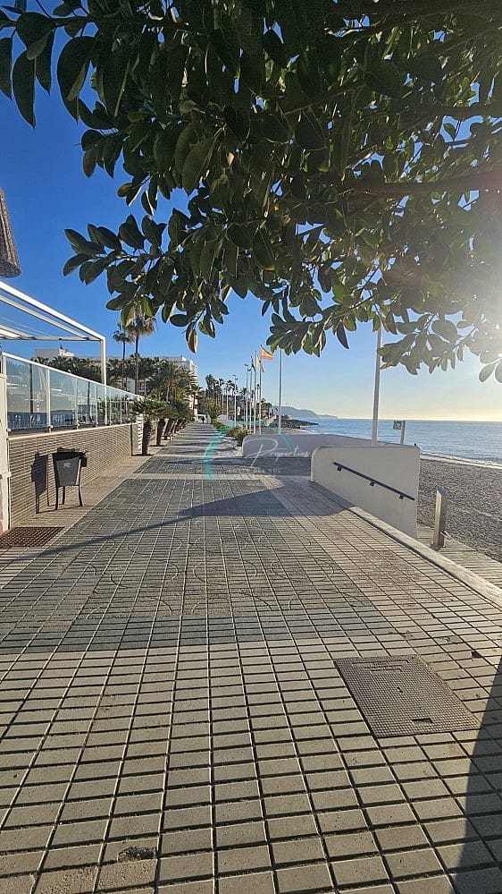 1 soverom Kommersiell til salgs i Nerja med svømmebasseng - € 550 000 (Ref: 8880867)