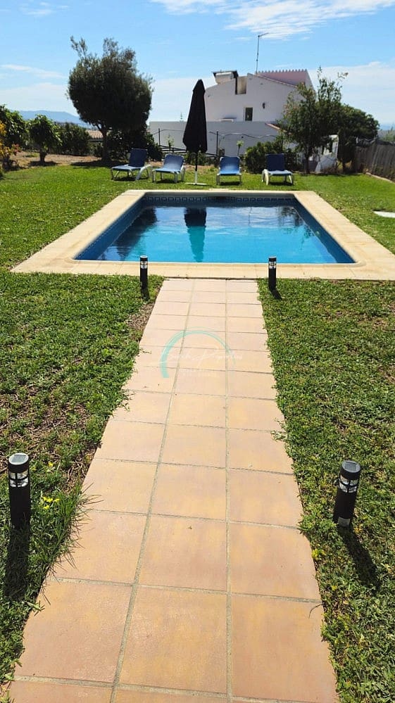 Hus til leie i Nerja med garasje - € 1 100 (Ref: 8903657)