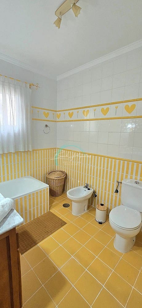 3 sypialnia Dom do wynajęcia w Torrox z basenem garażem - 1 700 € (Ref: 8933304)