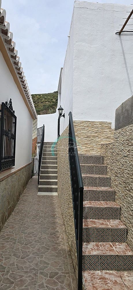 3 sypialnia Dom do wynajęcia w Torrox z basenem garażem - 1 700 € (Ref: 8933304)