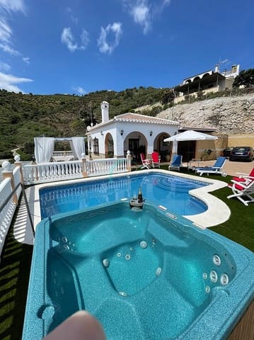 3 sypialnia Dom do wynajęcia w Torrox Pueblo, Torrox z basenem garażem - 1 700 € (Ref: 8933304)