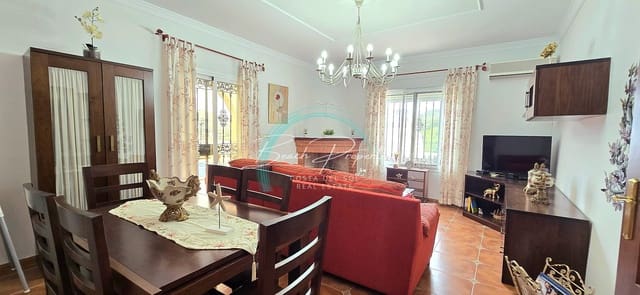 3 sypialnia Dom do wynajęcia w Torrox Pueblo, Torrox z basenem garażem - 1 700 € (Ref: 8933304)