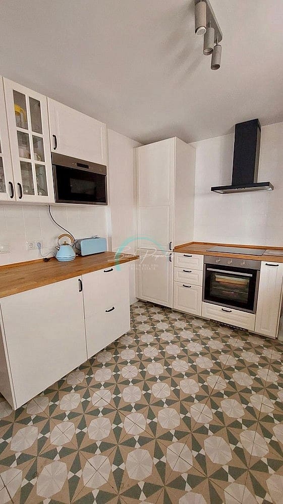 2 sovrum Villa till salu i Nerja med pool - 334 500 € (Ref: 8998665)