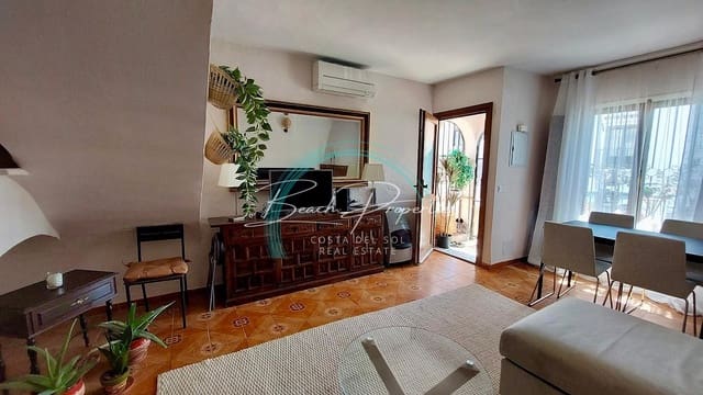 2 sovrum Villa till salu i Centro, Nerja med pool - 334 500 € (Ref: 8998665)